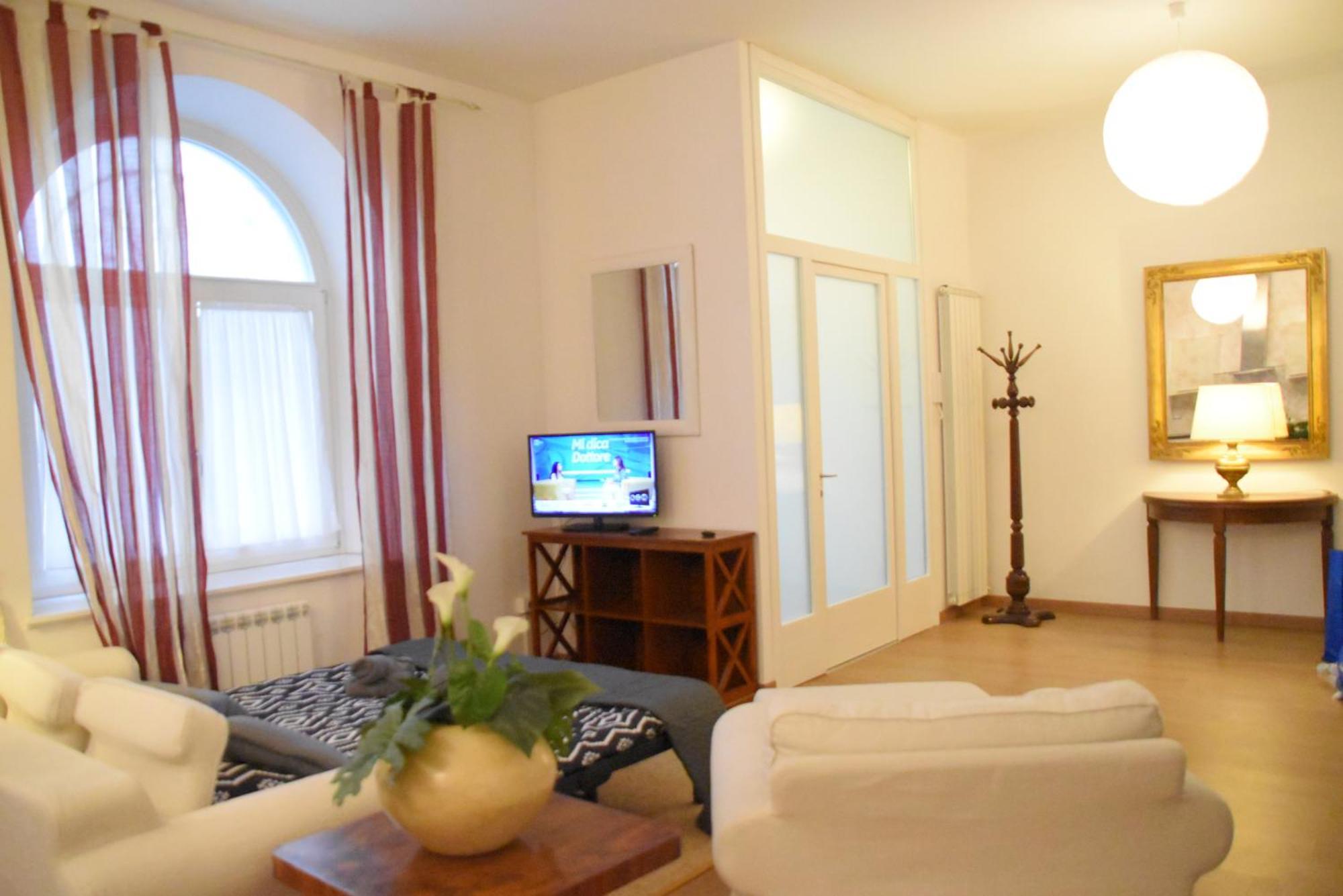 Apartamento Loft With Private Parking Trieste Exterior foto