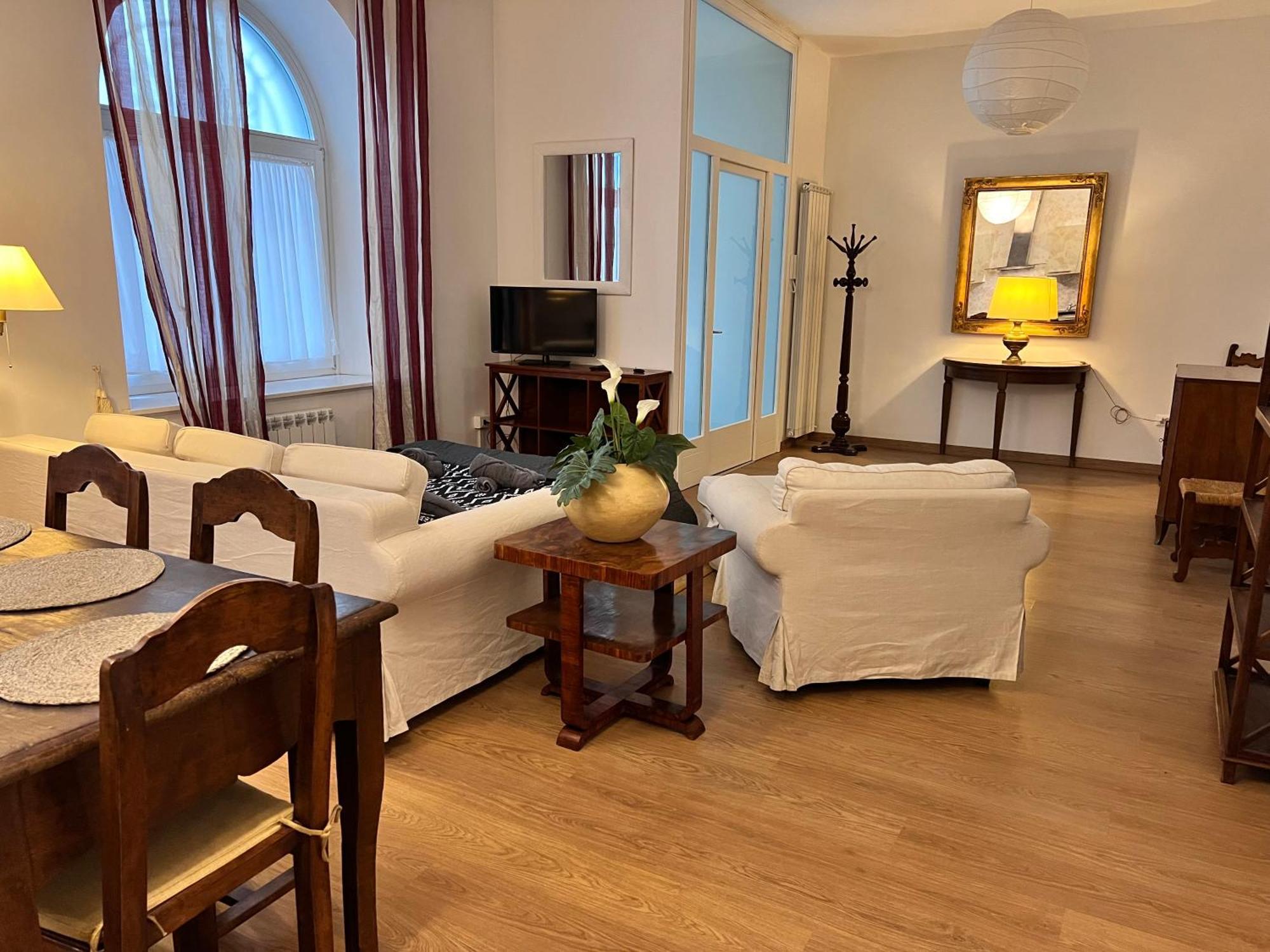 Apartamento Loft With Private Parking Trieste Exterior foto